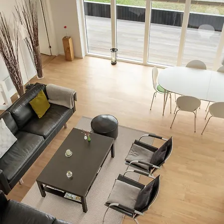In With 5 Bedrooms And Internet Эбельтофт